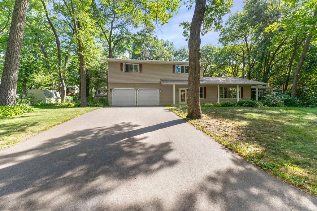 2541 14 1/2 Avenue Se, St Cloud