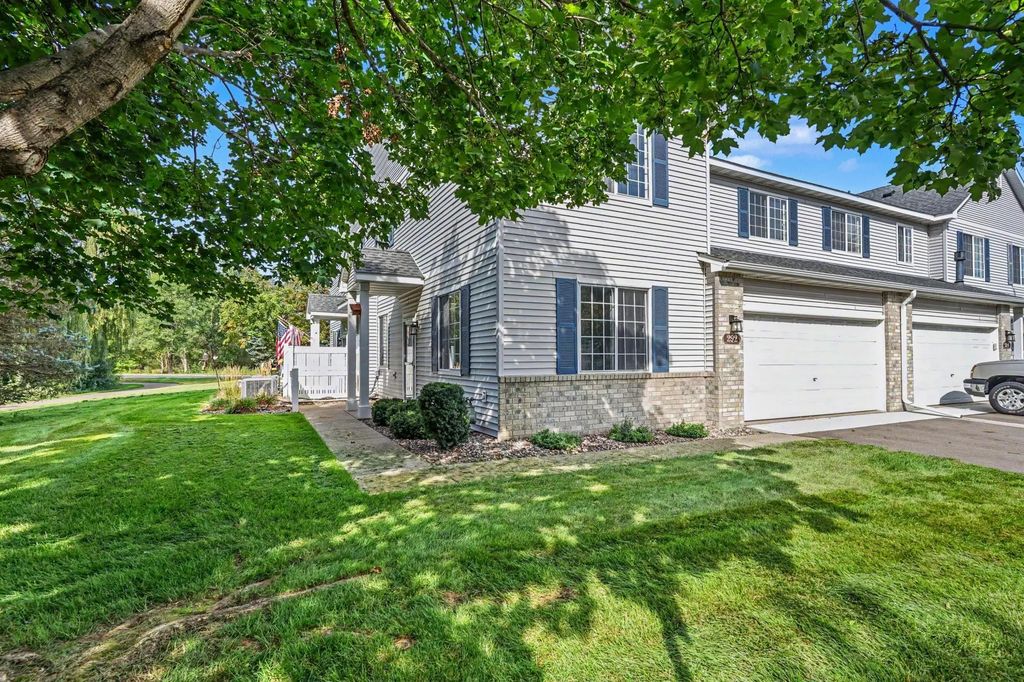 292 Tamarack Trail 808, Farmington
