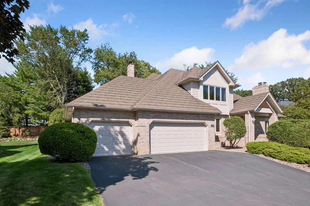 11304 Bluestem Lane, Eden Prairie