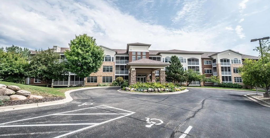 500 Greenhaven Drive 205, Burnsville