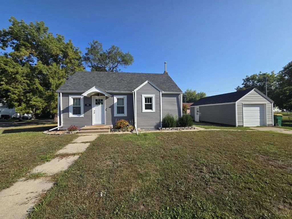 206 1st Street Ne, Lidgerwood