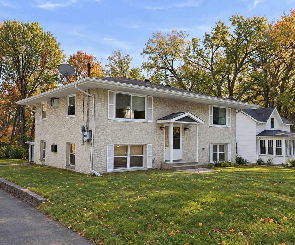 380 Larpenteur Avenue E, Saint Paul