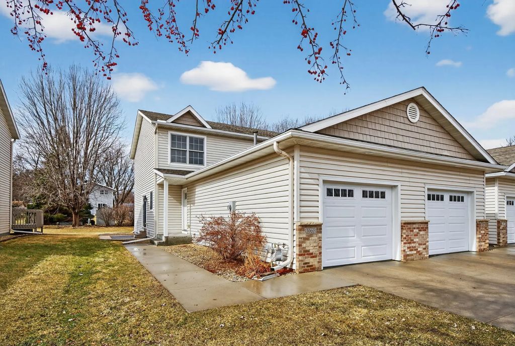3069 Venice Lane Nw, Rochester