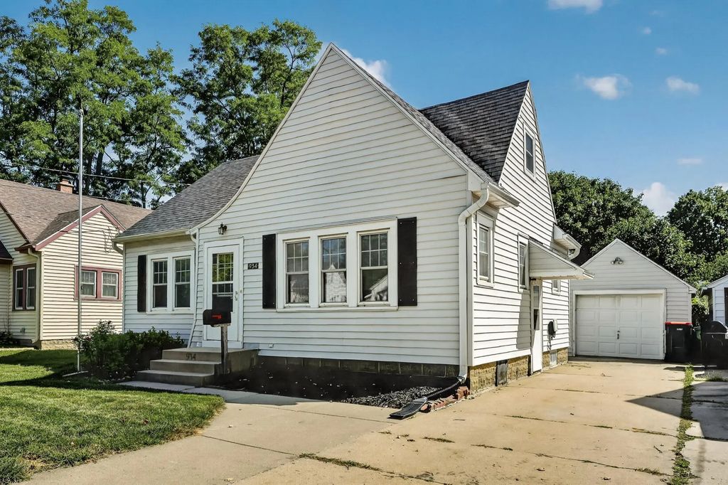 934 7th Avenue Se, Rochester