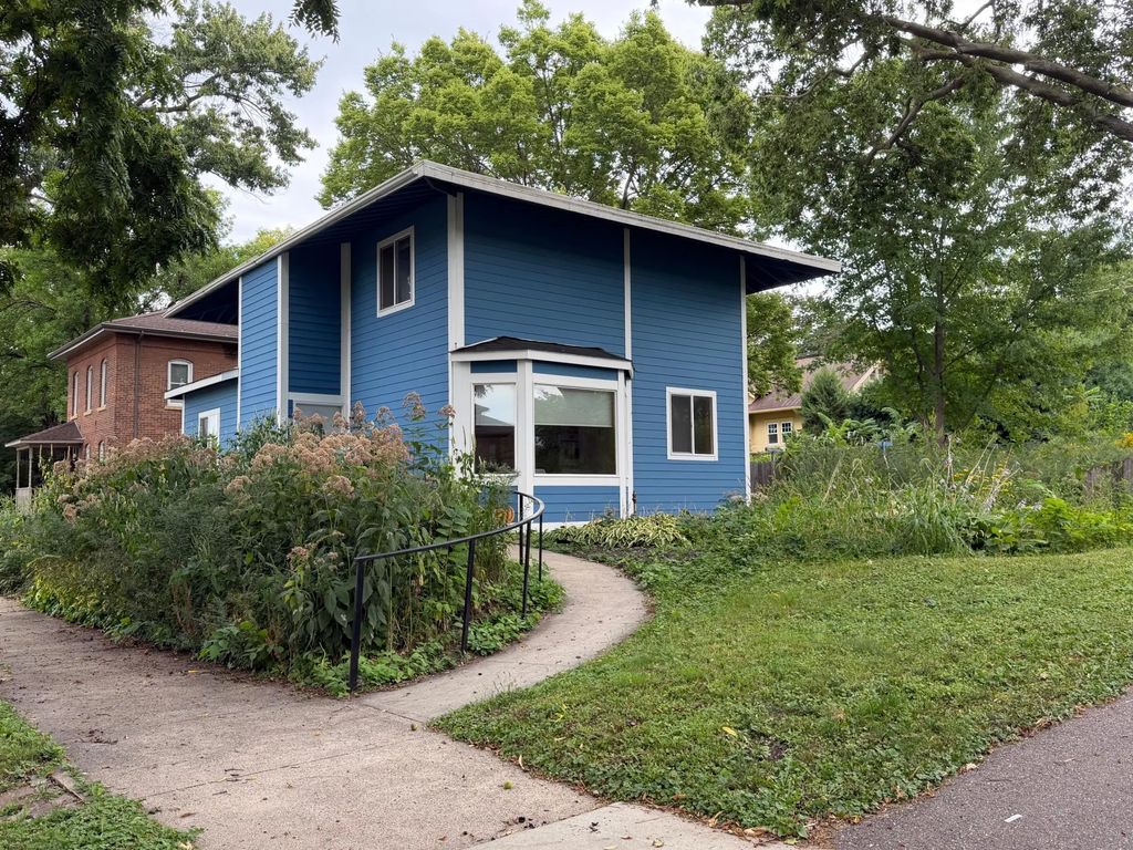 923 N 5th Street, Mankato