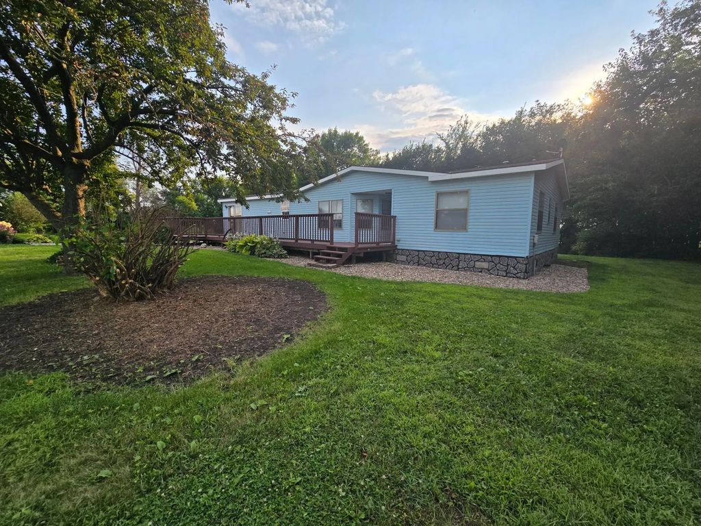 25050 400th Street, Belview
