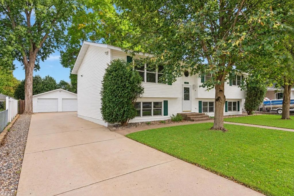 1601 Walnut Street, Hastings