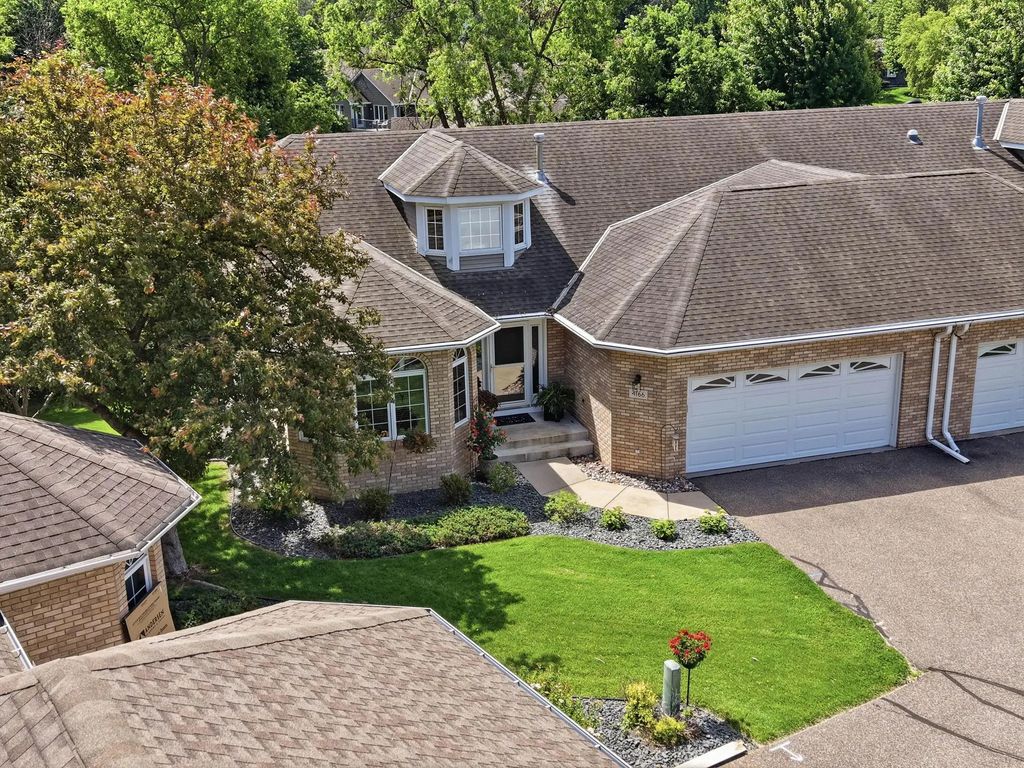 4166 Thornhill Lane, Vadnais Heights