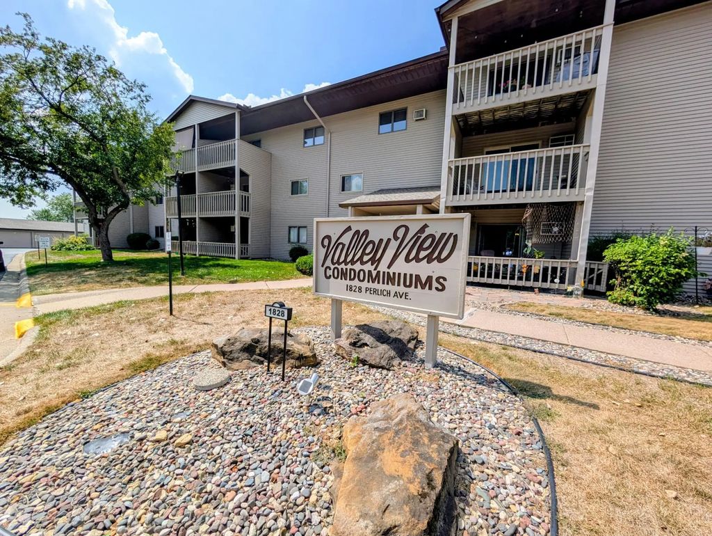1828 Perlich Avenue 1b, Red Wing