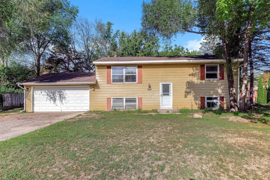 4383 Garden Trail, Eagan