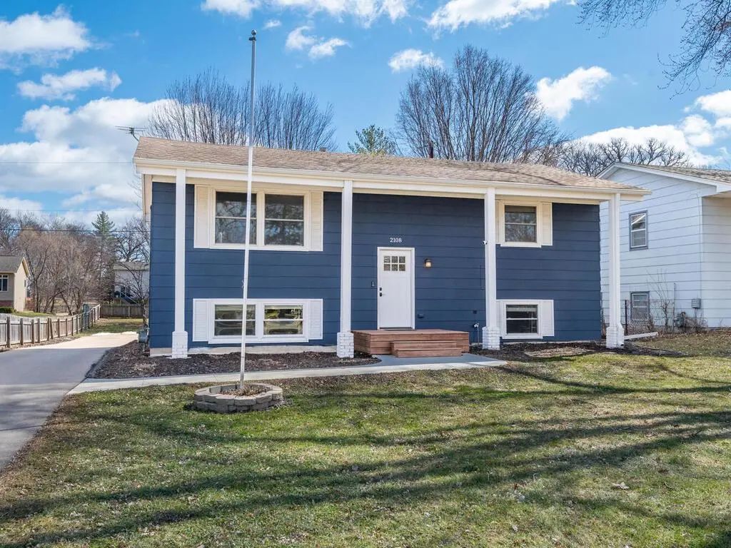 2108 Belmont Lane, Mound