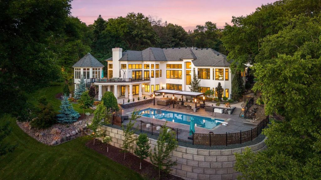 4145 Trillium Lane E, Minnetrista