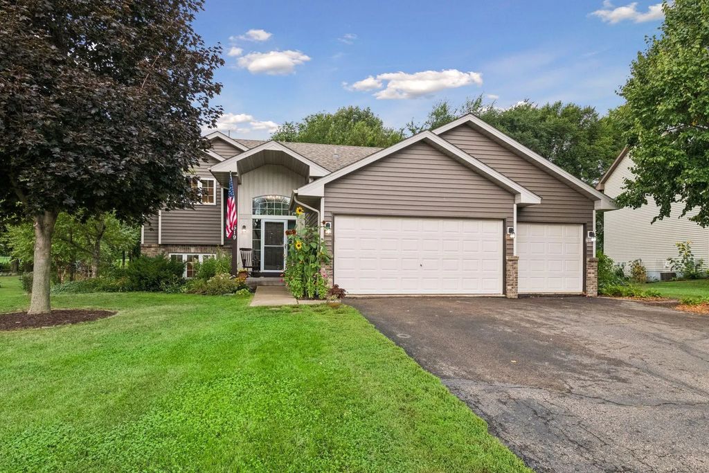 1519 Hidden Trail, Mayer