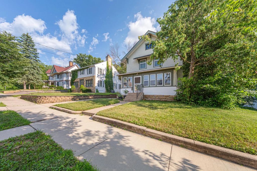 117 Shaubut Street, Mankato