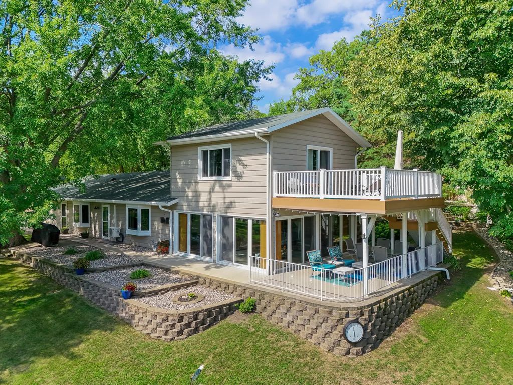 46360 Grand View Dr, Perham