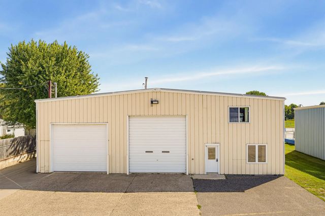 104 Cedar Avenue S, Watkins