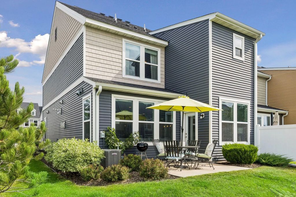 18477 60th Avenue N, Plymouth
