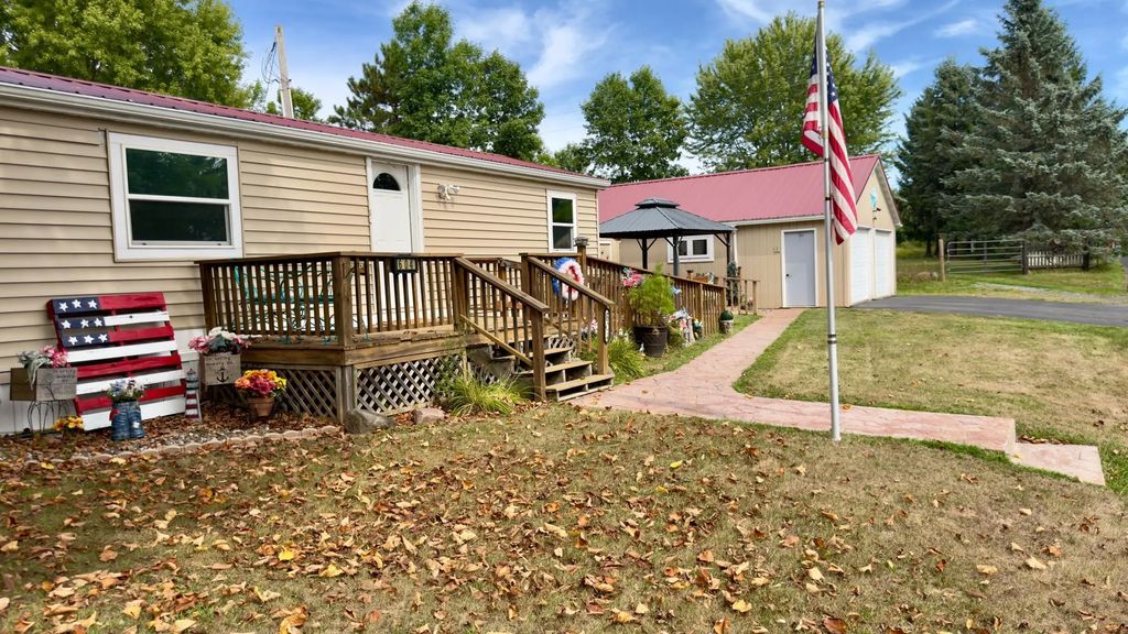 604 Milltown Avenue N, Milltown