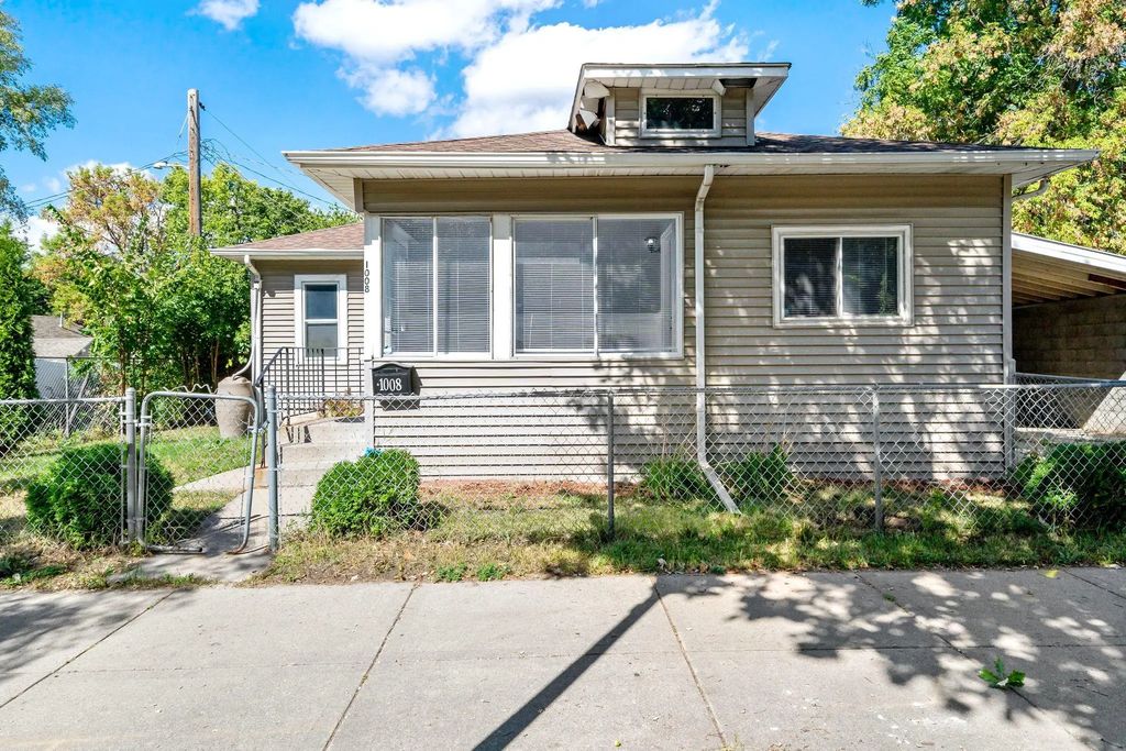 1008 Lowry Avenue N, Minneapolis