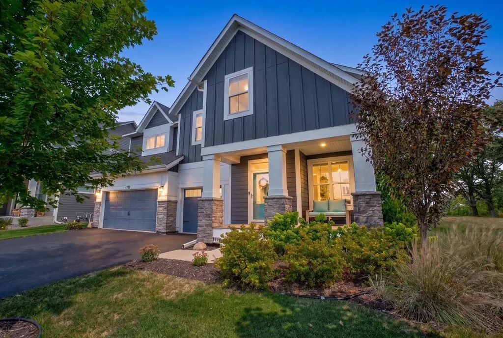 4233 Arbor Bay, Woodbury