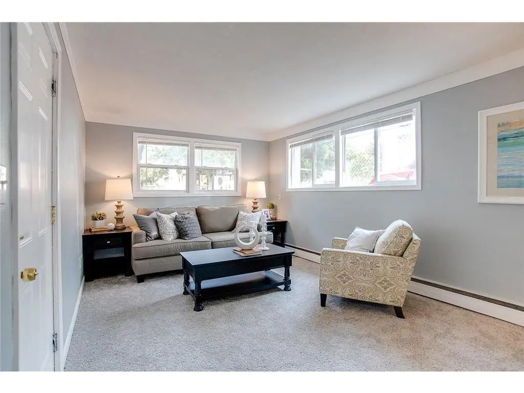 914 Burr Street, Saint Paul