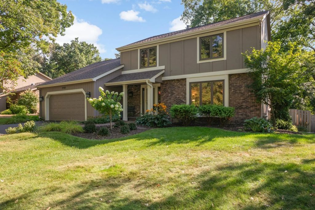 14985 Ironwood Court, Eden Prairie