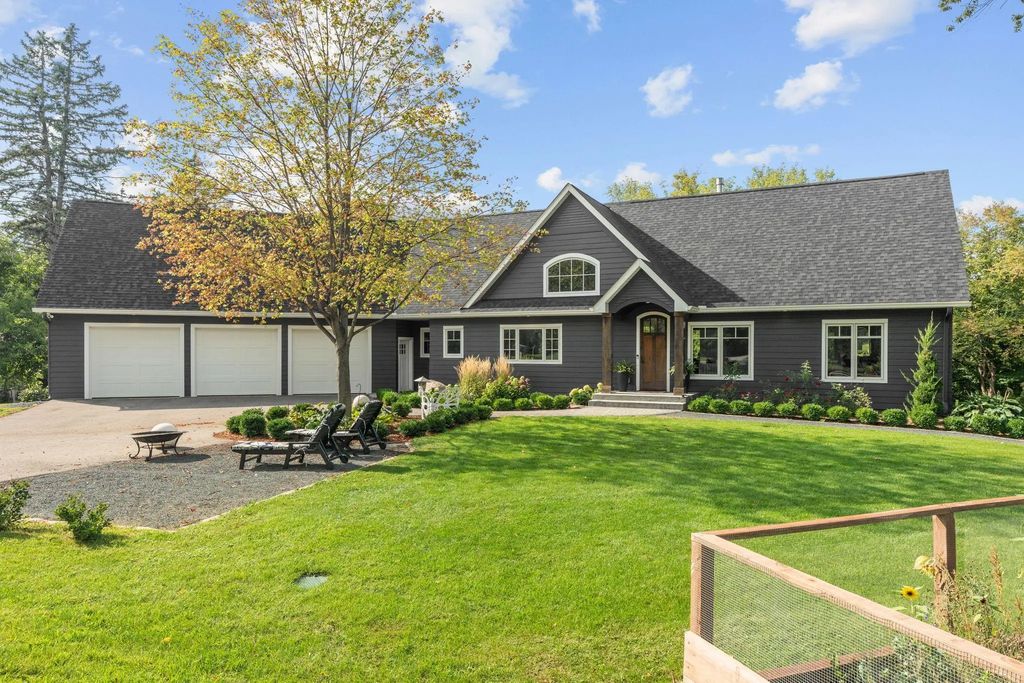6320 Steller Circle, Chanhassen