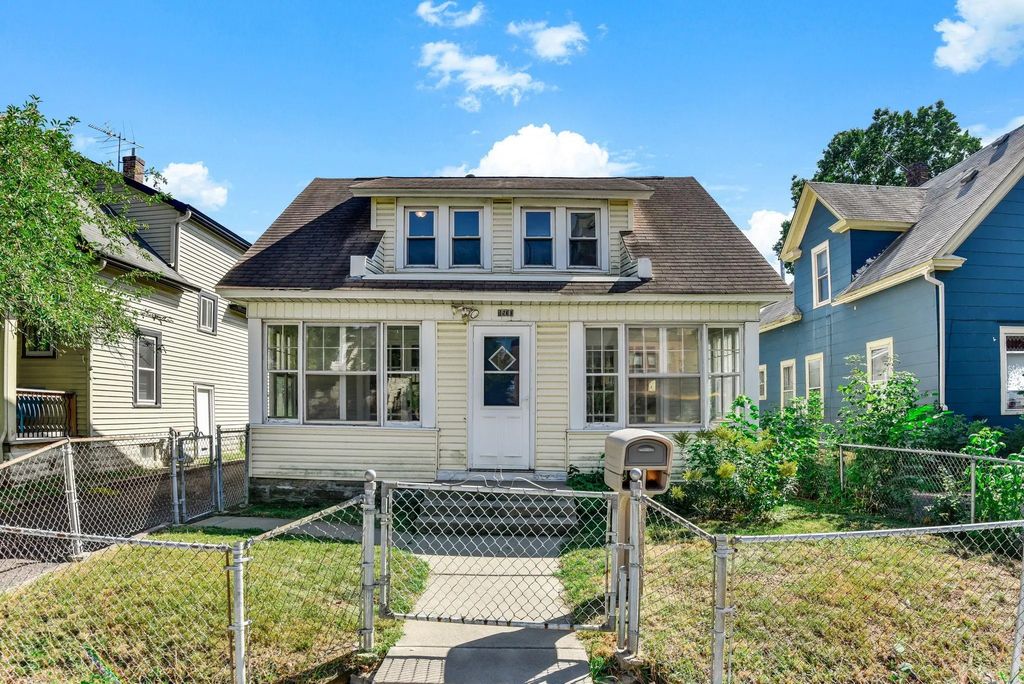 1530 Selby Avenue, Saint Paul