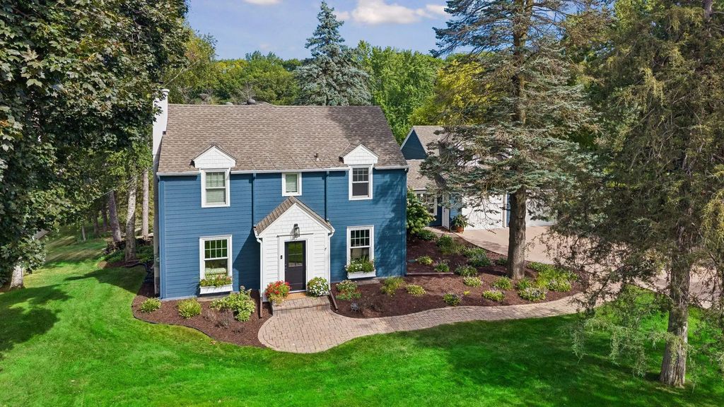 2526 Crosby Road, Wayzata