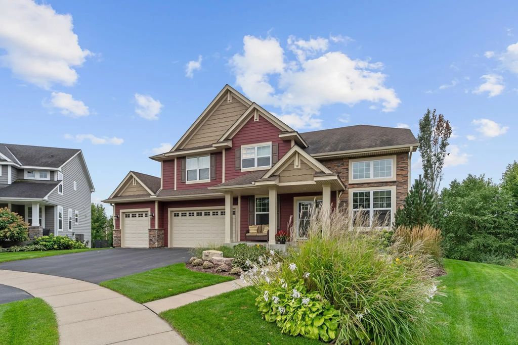 13273 Carlingford Lane, Rosemount
