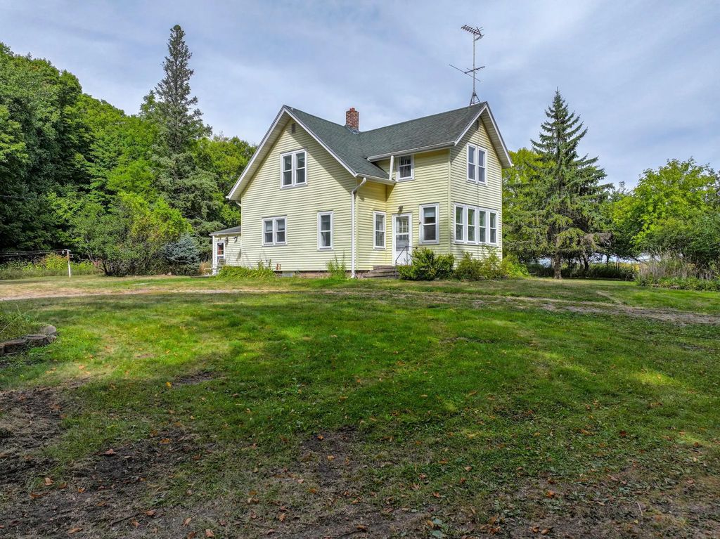 7611 County Road 73 Ne, Nelson