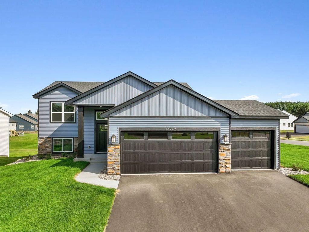 16747 Dolomite Street Nw, Ramsey