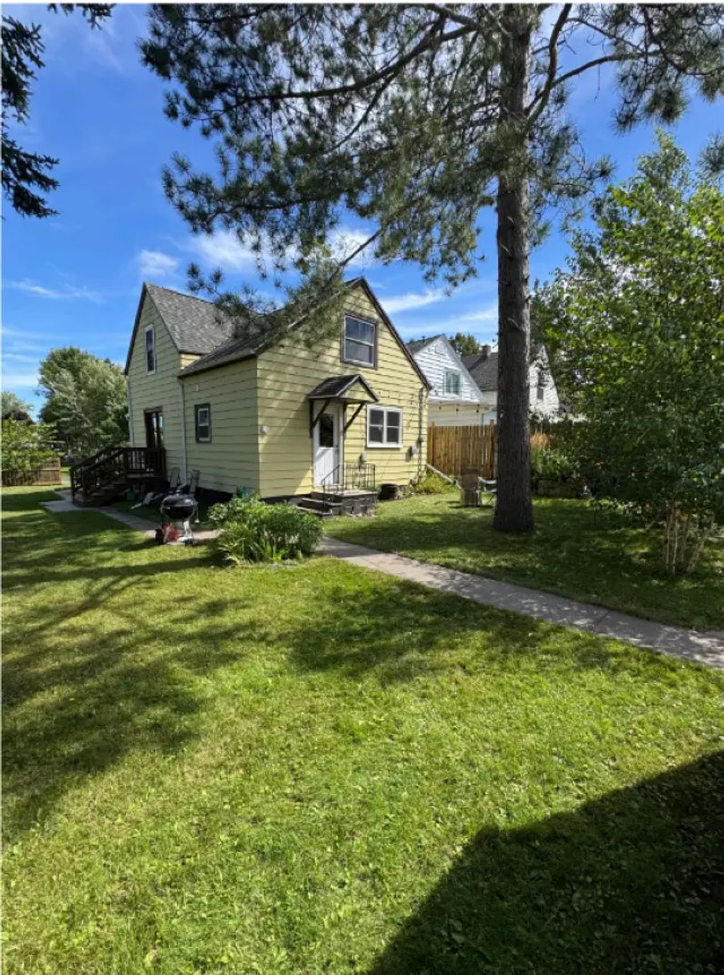 1327 104th Avenue W, Duluth