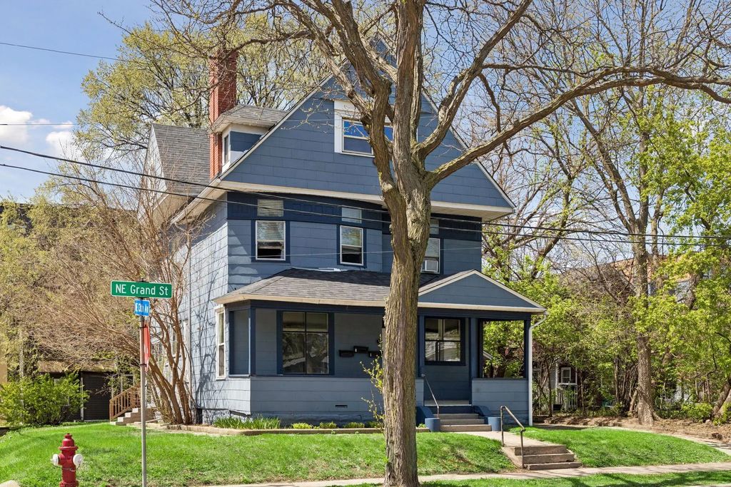 1300 Grand Street Ne, Minneapolis