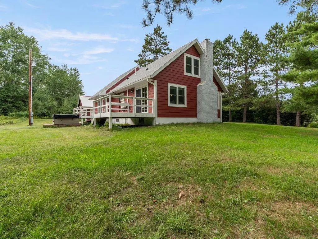 42259 Little Pine Road, Emily