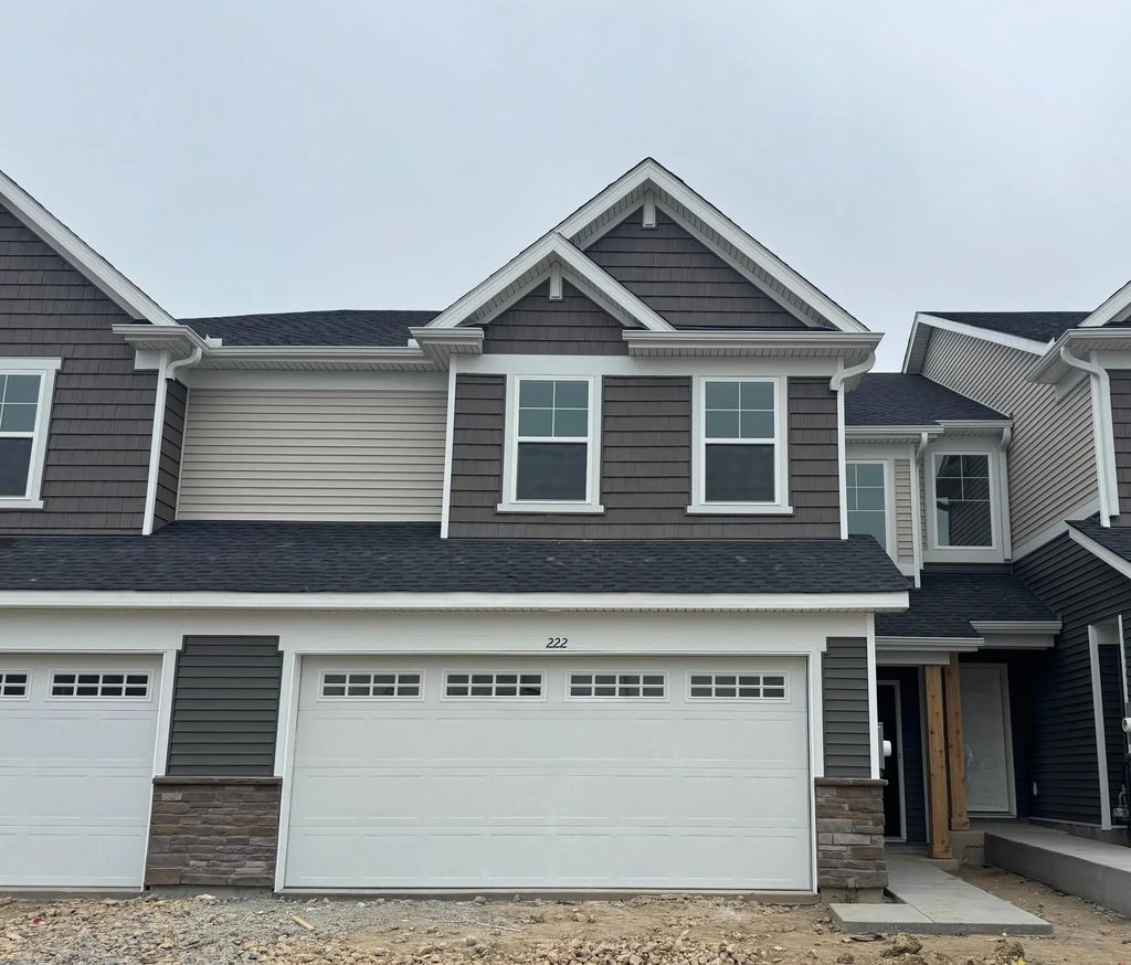 222 Huntington Drive, Waconia