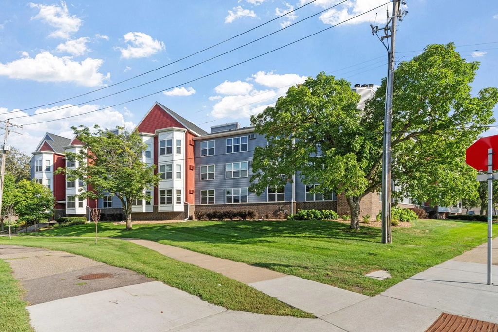 720 3rd Avenue Ne 325, Minneapolis