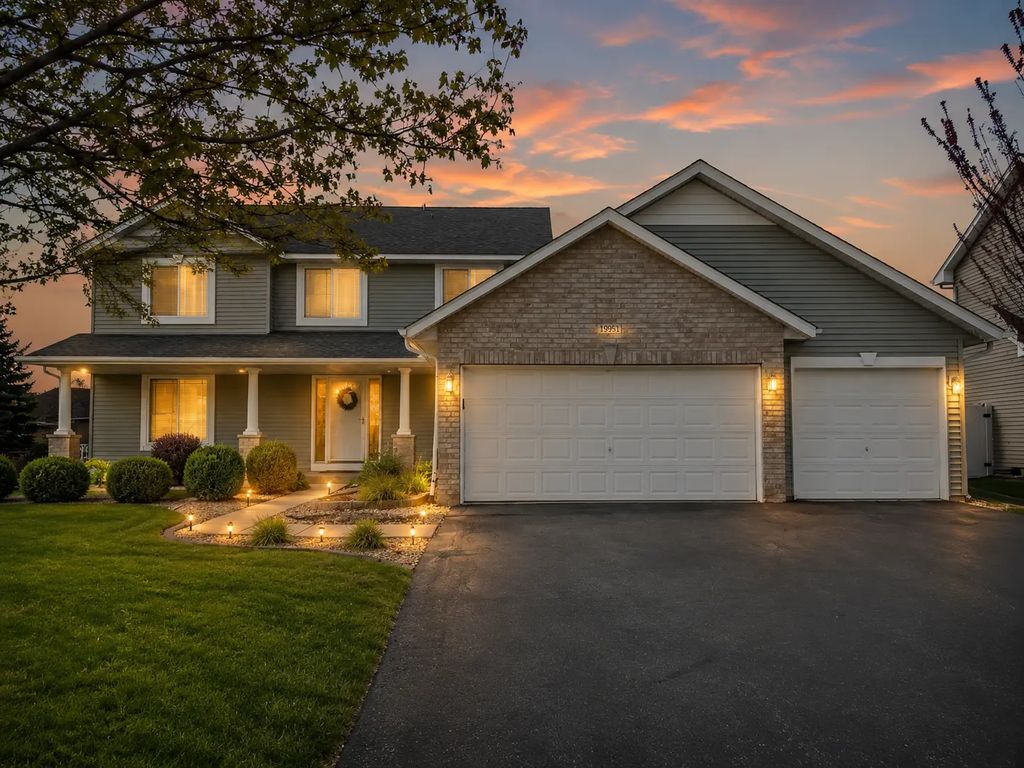 19951 Excelsior Lane, Farmington