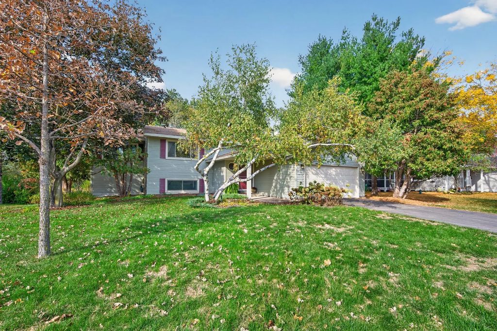5773 Ridge Creek Road, Shoreview