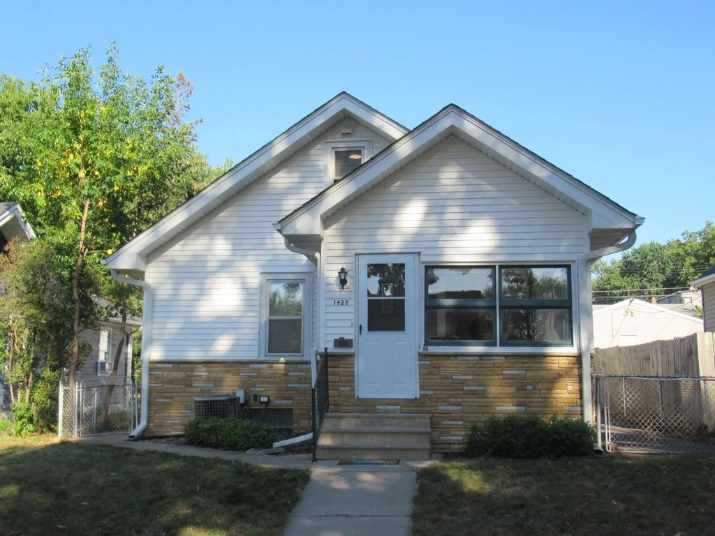 1428 Hazel Street N, Saint Paul