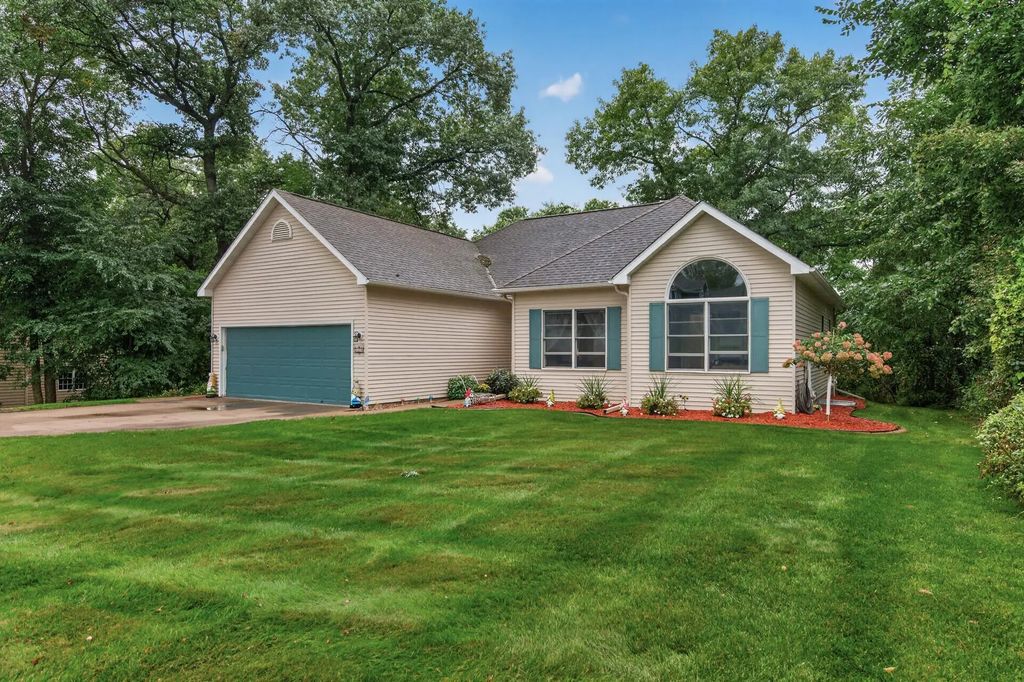 2235 E Rum River Drive S, Cambridge