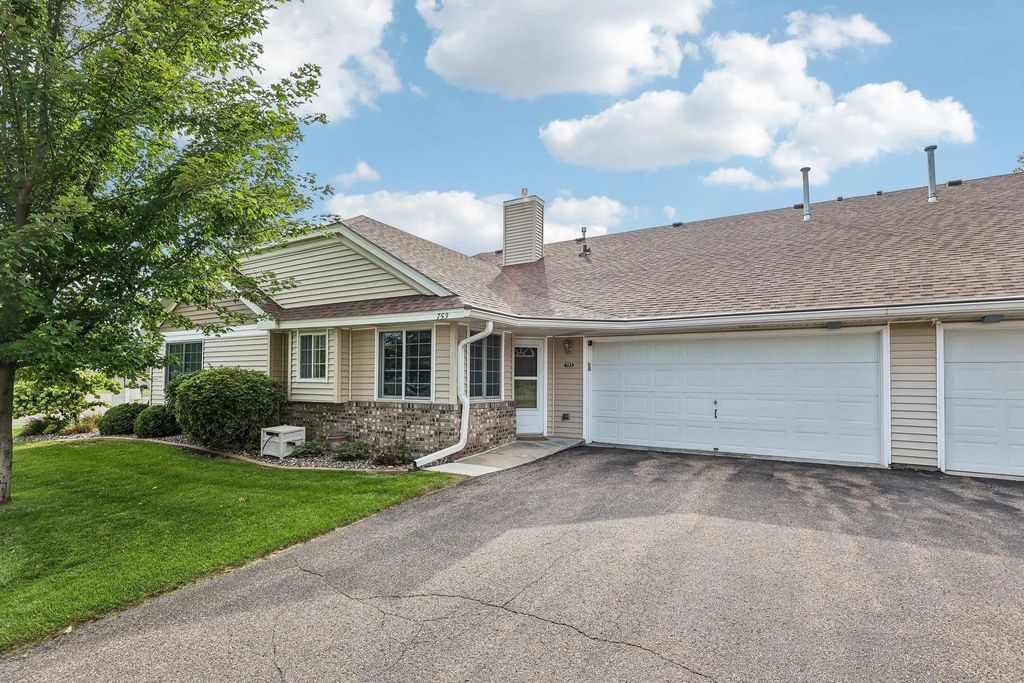 753 85th Lane Nw, Coon Rapids