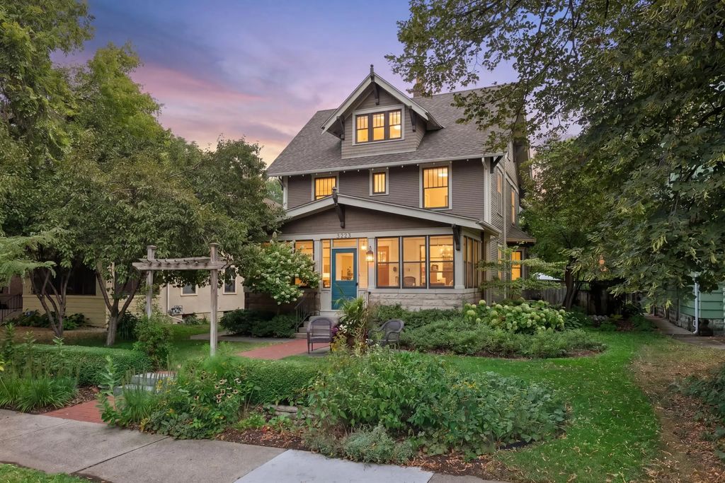3223 Blaisdell Avenue, Minneapolis