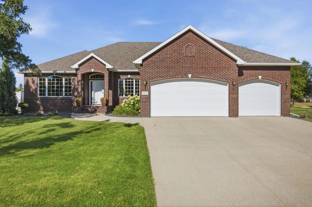 4233 Timberline Drive S, Fargo