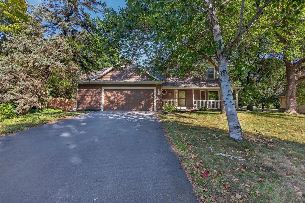 4720 Orchid Lane N, Plymouth