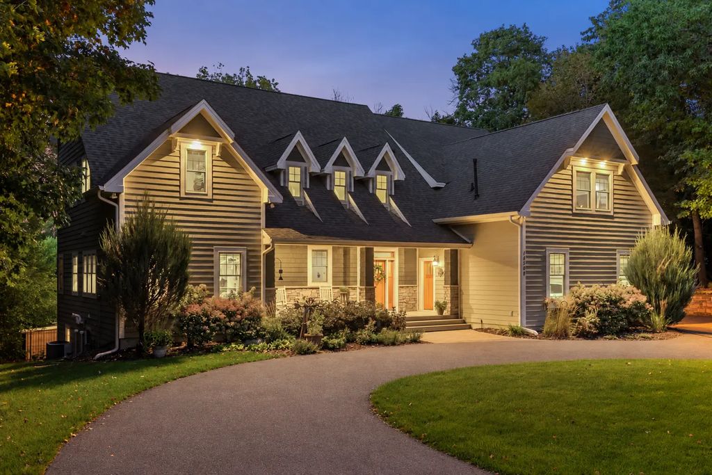 18508 Ridgewood Road, Minnetonka