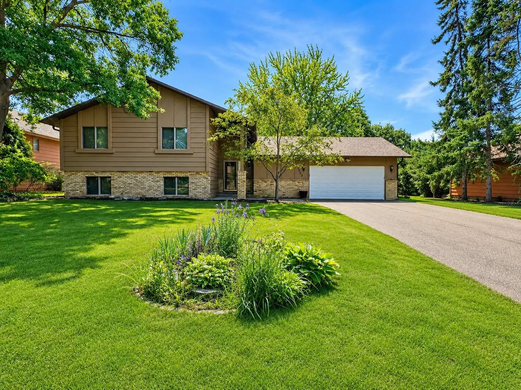 11963 Evergreen Street Nw, Coon Rapids