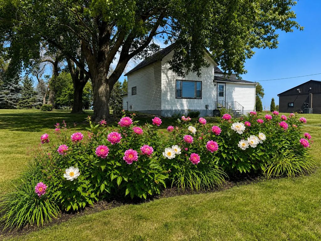 57736 370th Street, Mountain Lake