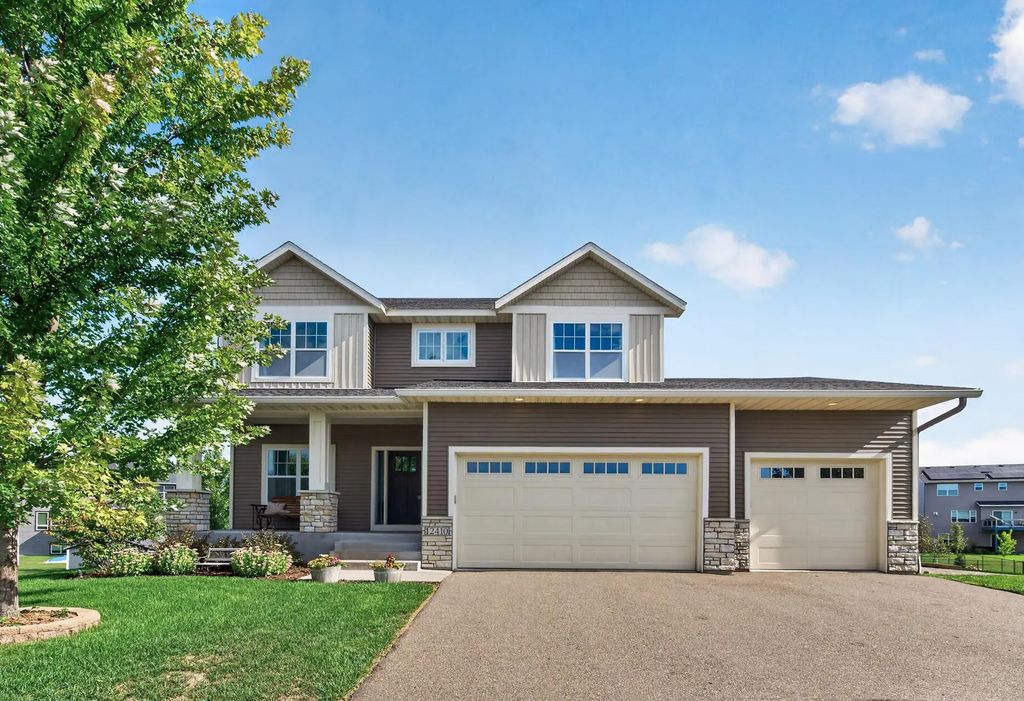 12410 Violet Circle, Rogers