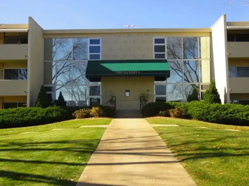 7000 Sandell Avenue 14, Edina